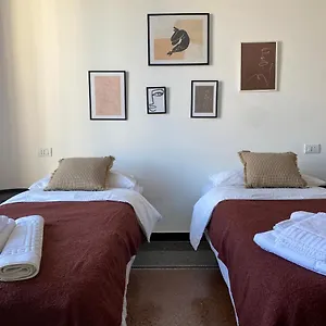  Alojamento de Acomodação e Pequeno-almoço Casa Amedeo Itália